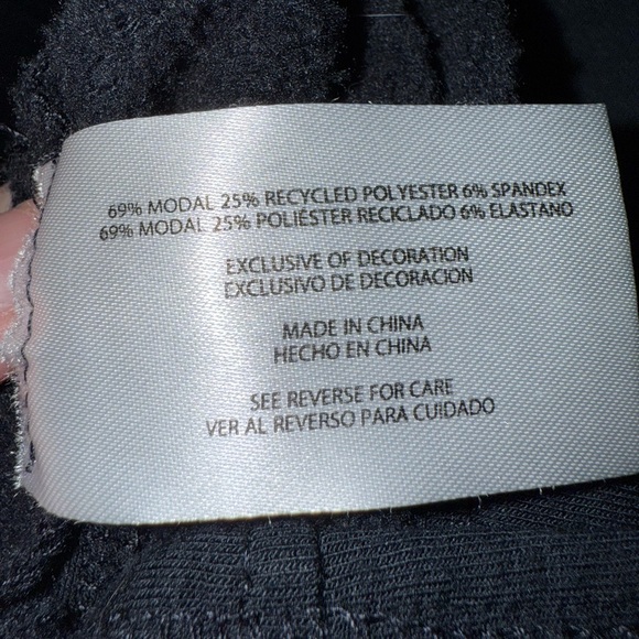 Orvis V-Neck Dropped Shoulders Sweatshirt - Picture 9 of 10